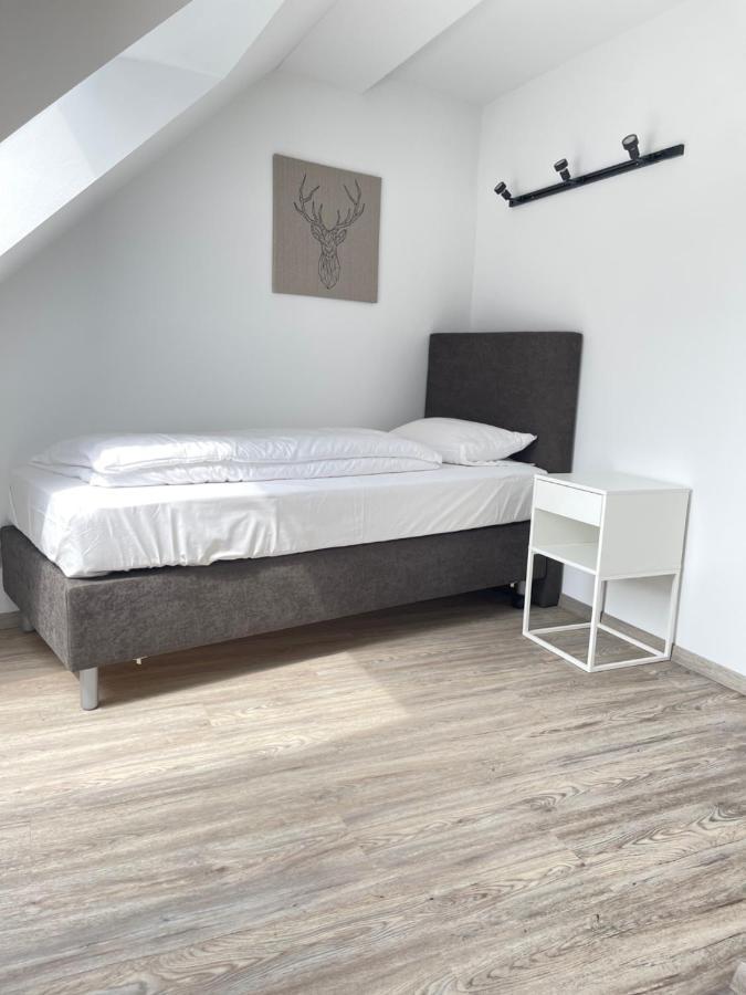 Gaestehaus Hirsch 93 Straubenhardt Ngoại thất bức ảnh